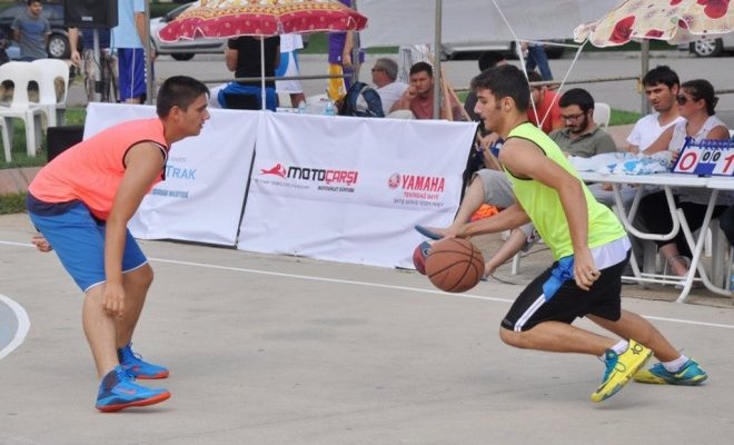 Tekirdağ'da Sokak Basketbol Turnuvası Düzenlendi